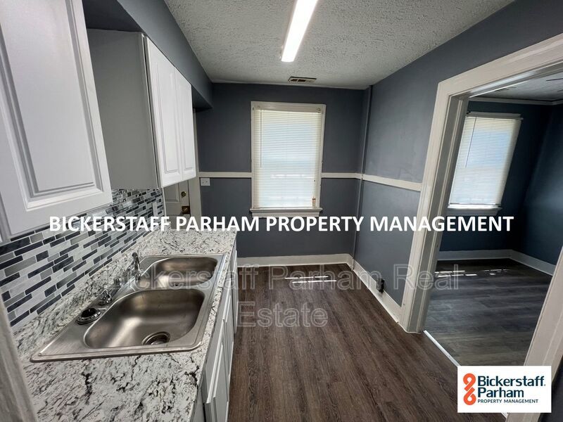 On North Lumpkin Road, Off Of Victory Drive!! property image
