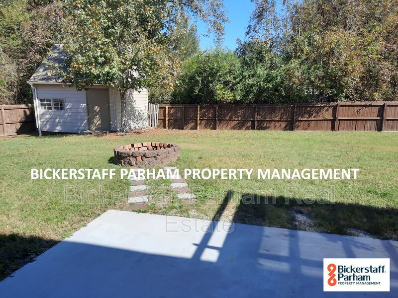 The ideal space to balance life, work and play. Located in Fort Mitchell, AL!! property image