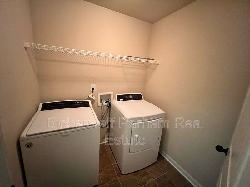 The ideal space to balance life, work and play. Located in Fort Mitchell, AL!! property image