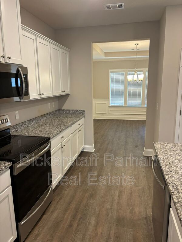 Welcome Home! Located in Lexington Hill Subdivision property image