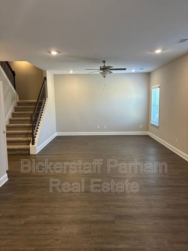 Welcome Home! Located in Lexington Hill Subdivision property image