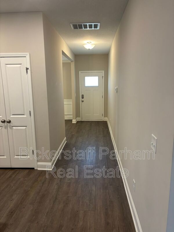 Welcome Home! Located in Lexington Hill Subdivision property image