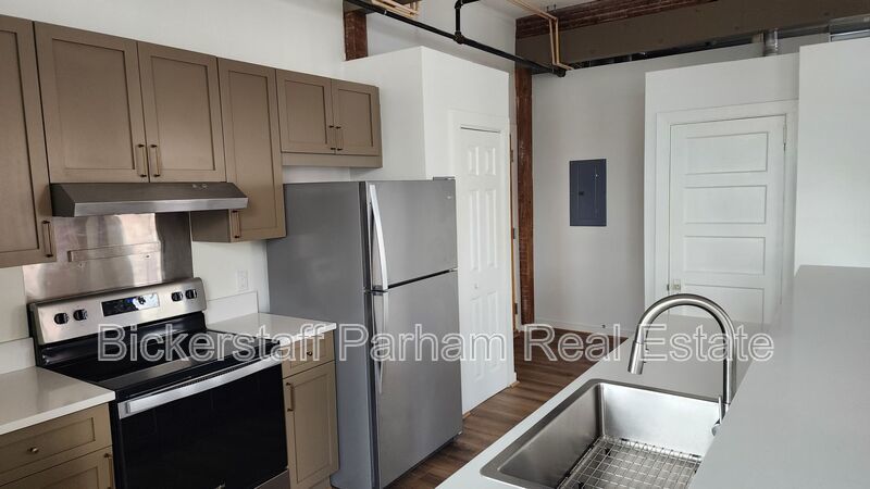 Flowers Building Condominiums Convenient To Downtown!! property image