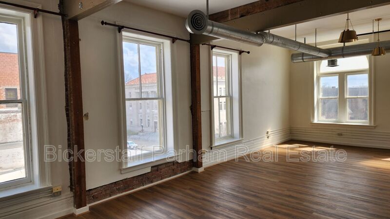 Flowers Building Condominiums Convenient To Downtown!! property image