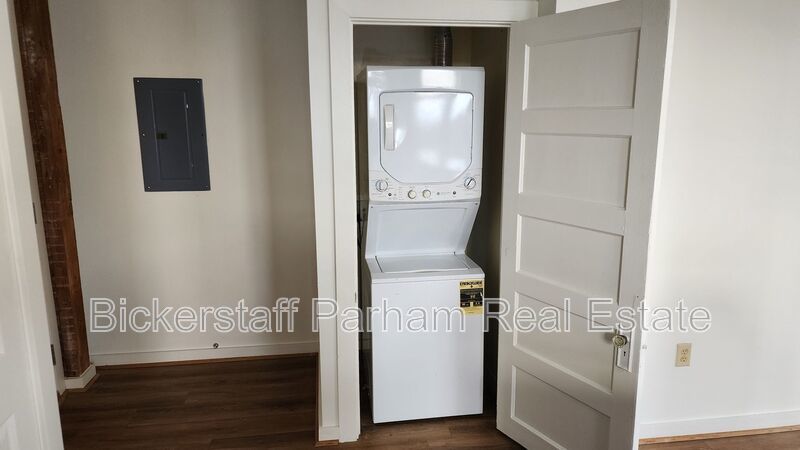 Flowers Building Condominiums Convenient To Downtown!! property image