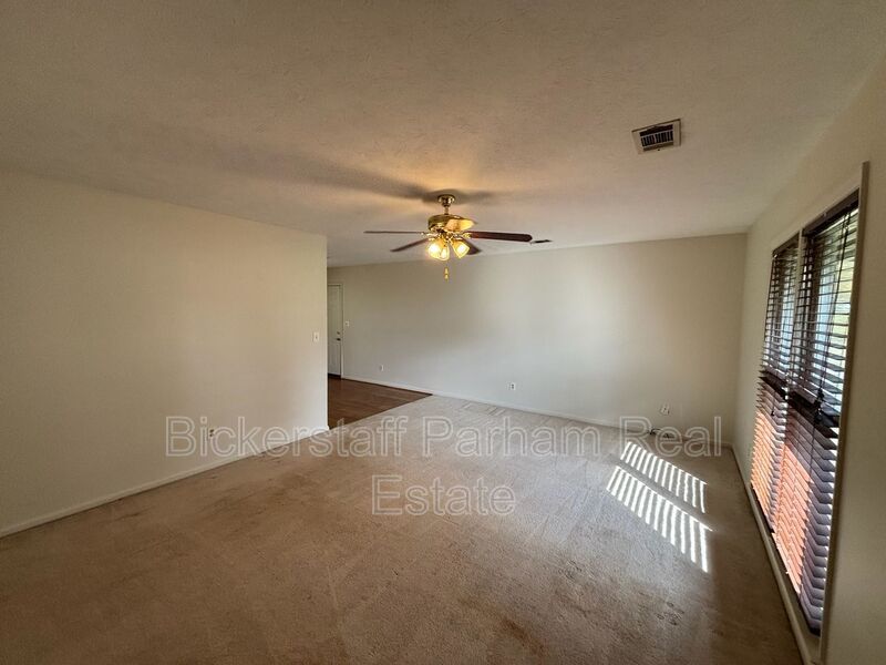 Charming 3BR Home in Columbus – Pet Friendly & Move-In Ready! property image