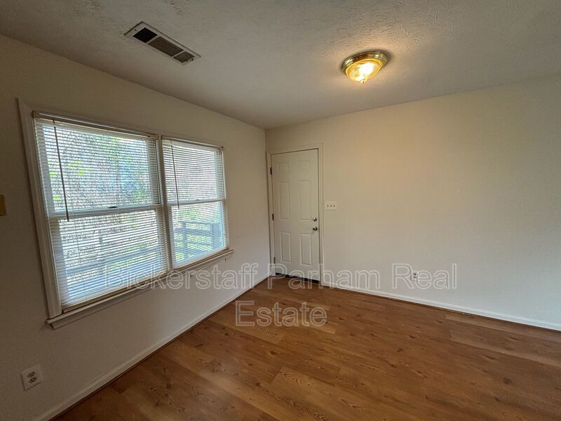 Charming 3BR Home in Columbus – Pet Friendly & Move-In Ready! property image