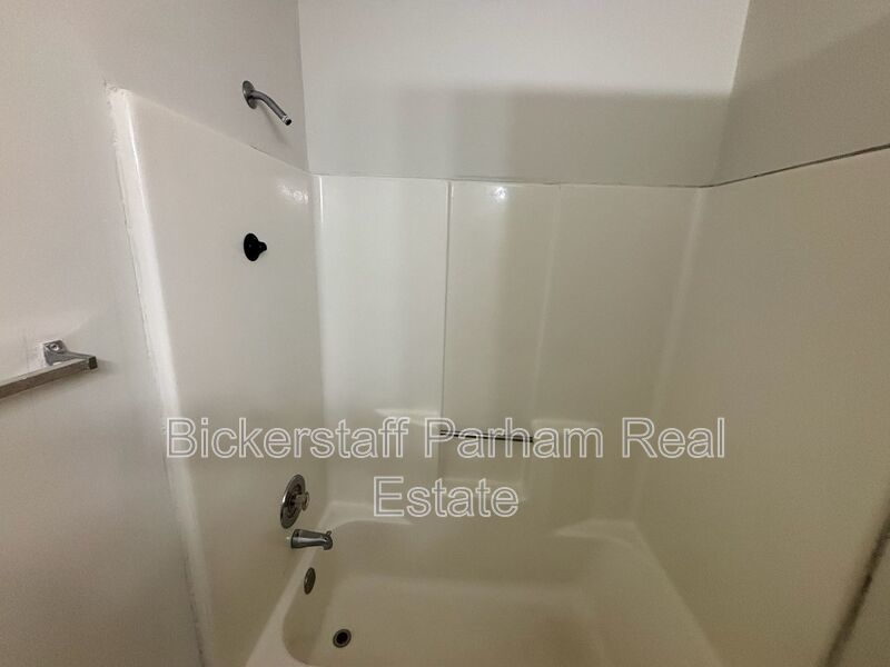 Charming 3BR Home in Columbus – Pet Friendly & Move-In Ready! property image