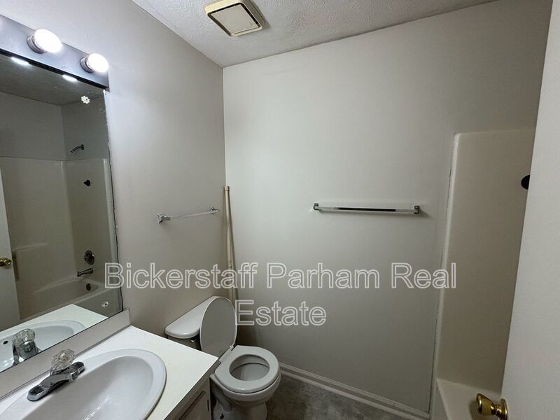 Charming 3BR Home in Columbus – Pet Friendly & Move-In Ready! property image