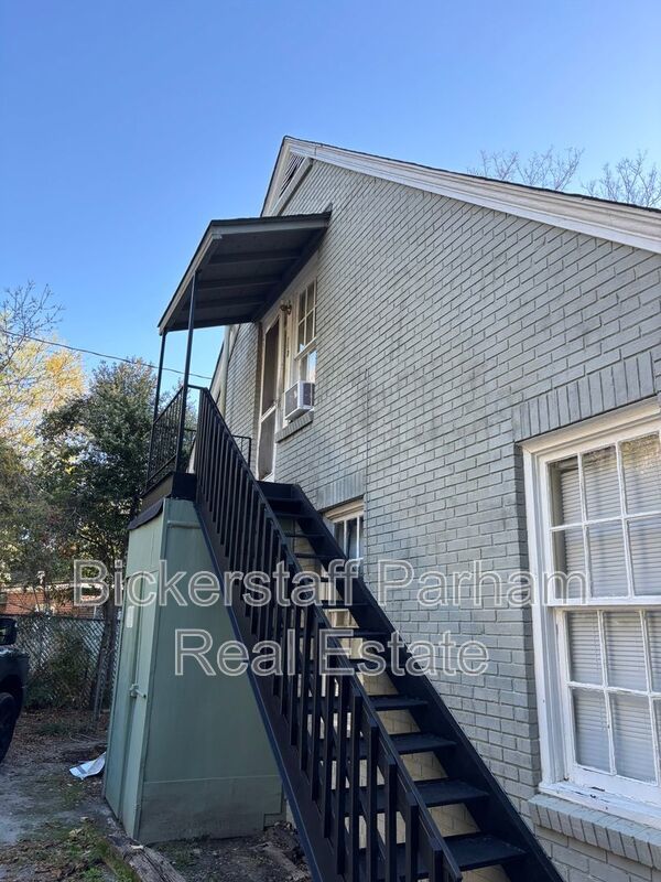 Relaxed Living in a Charming Multi-Unit Setting. Available now. property image