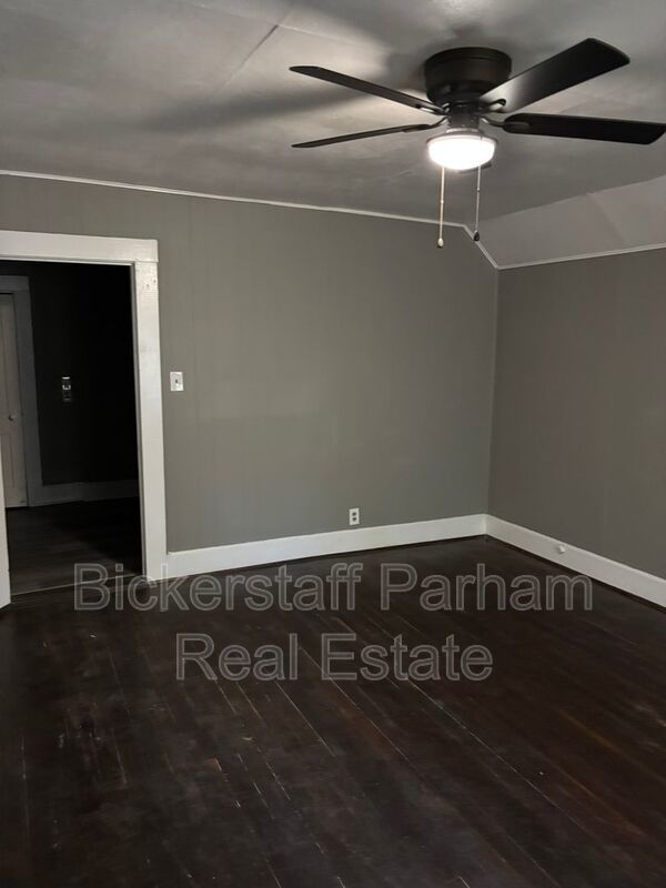 Relaxed Living in a Charming Multi-Unit Setting. Available now. property image