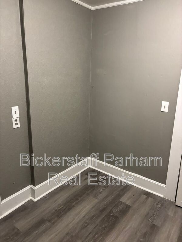 Relaxed Living in a Charming Multi-Unit Setting. Available now. property image