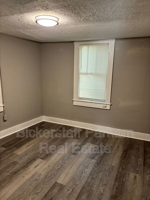 Your Next Home: Charming Multi-Unit Cottage property image