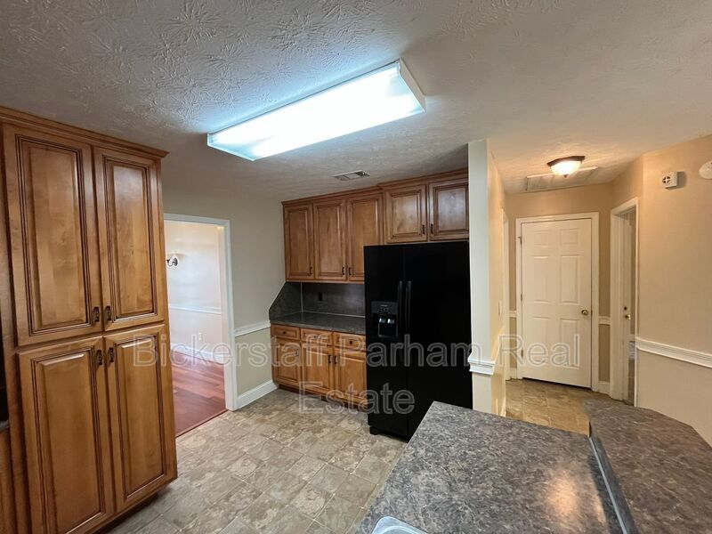 Welcome to the Broadfield Subdivision !! A Place to Call Home. property image