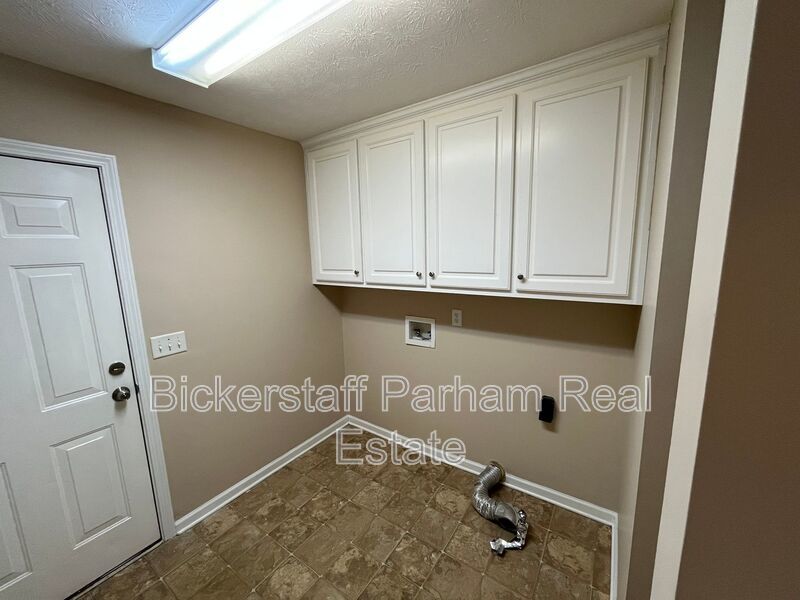 Welcome to the Broadfield Subdivision !! A Place to Call Home. property image