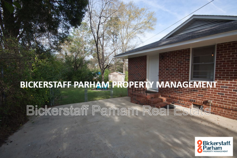 Move In Ready!! Cozy Brick Home, in North Columbus. Located off of Airport Thruway!! HAPP Accepted. property image