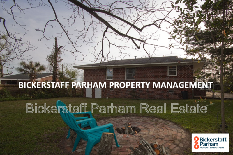 Move In Ready!! Cozy Brick Home, in North Columbus. Located off of Airport Thruway!! HAPP Accepted. property image