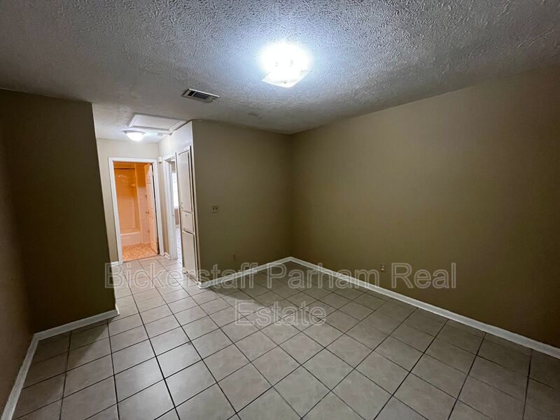 Apartment Complex Off of Veterans Pkwy!! HAPP Accepted! property image