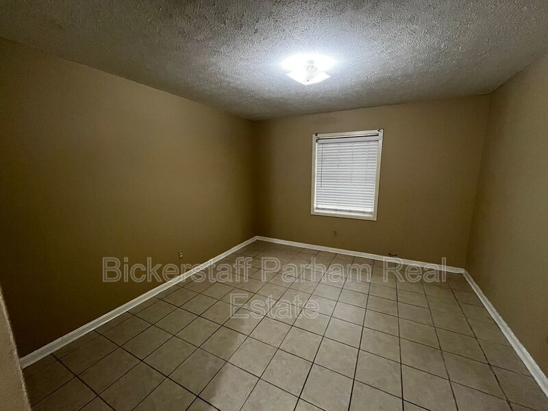 Apartment Complex Off of Veterans Pkwy!! HAPP Accepted! property image