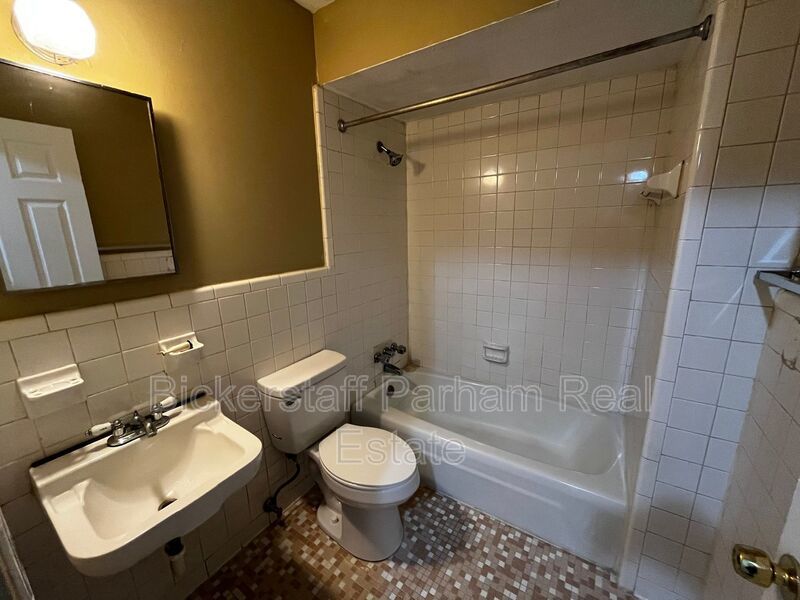 Apartment Complex Off of Veterans Pkwy!! HAPP Accepted! property image