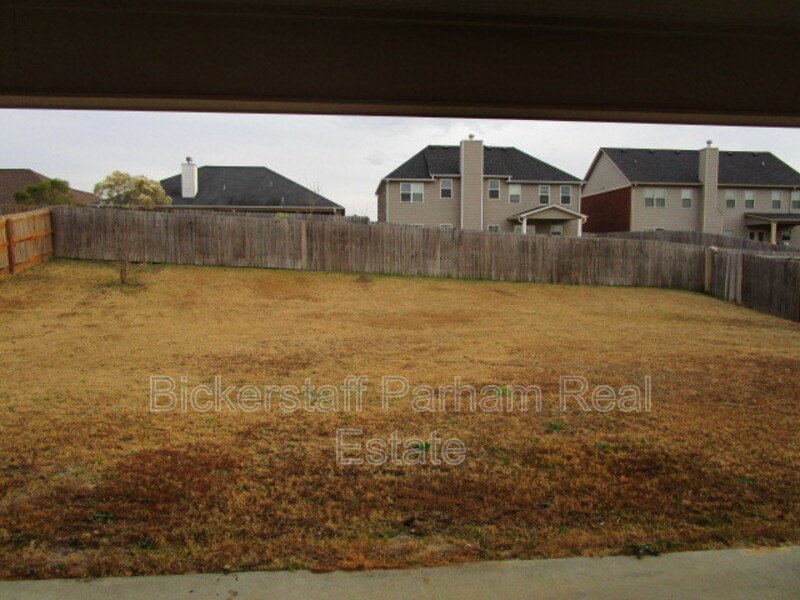 Welcome to Yorktown Subdivision! Fall in Love with Where You Live. property image