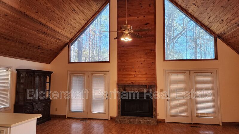 Home Located in Hamilton, Close to Lake Harding! property image