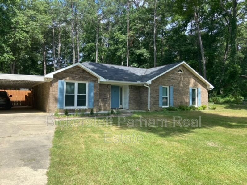 Welcome to this charming 3-bedroom, 2-bathroom home located in Ellerslie, GA property image
