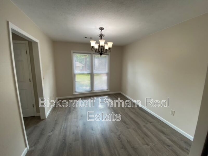 Welcome to this charming 3-bedroom, 2-bathroom home located in Ellerslie, GA property image