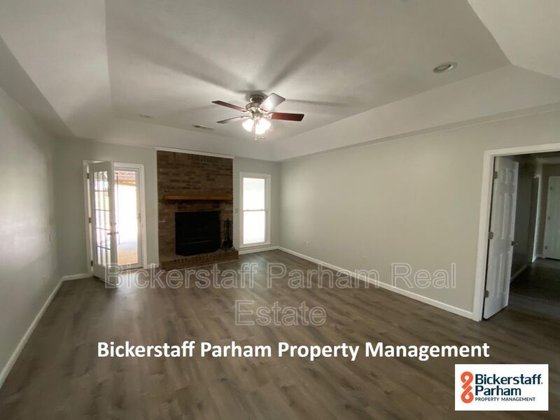 Welcome to this charming 3-bedroom, 2-bathroom home located in Ellerslie, GA property image