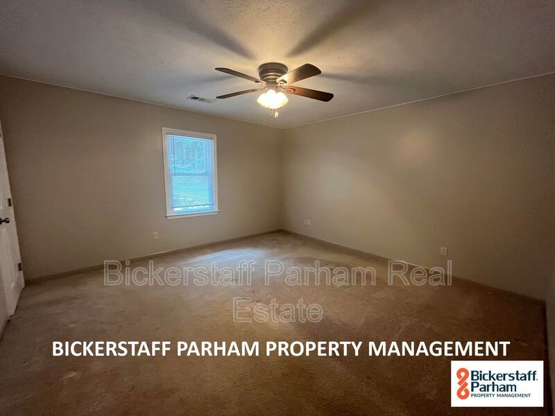 Welcome to this charming 3-bedroom, 2-bathroom home located in Ellerslie, GA property image