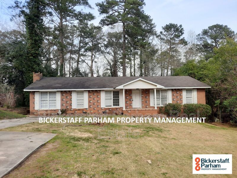 Beautiful 3-Bedroom Columbus Home with Spacious Living Areas & Fireplace property image