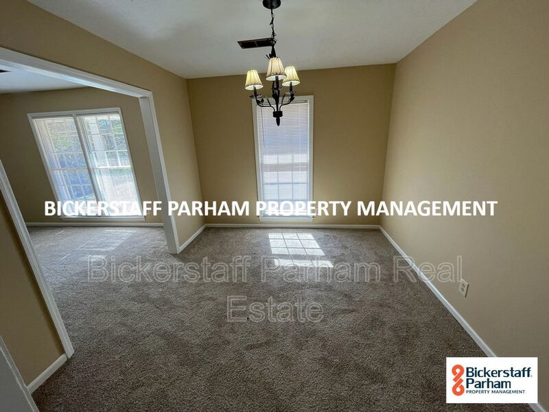 Beautiful 3-Bedroom Columbus Home with Spacious Living Areas & Fireplace property image