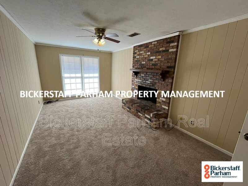 Beautiful 3-Bedroom Columbus Home with Spacious Living Areas & Fireplace property image