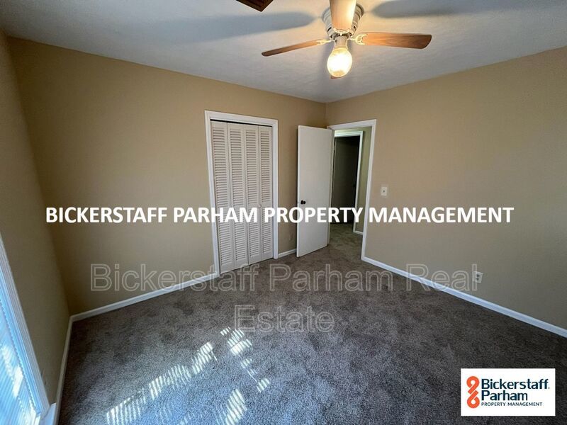 Beautiful 3-Bedroom Columbus Home with Spacious Living Areas & Fireplace property image