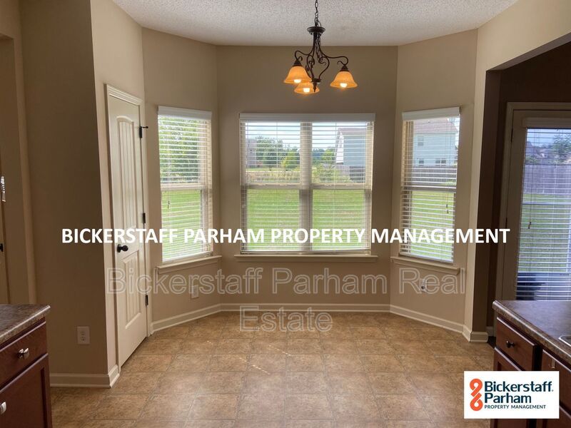 Spacious 2-Story Home with Open Floor Plan property image