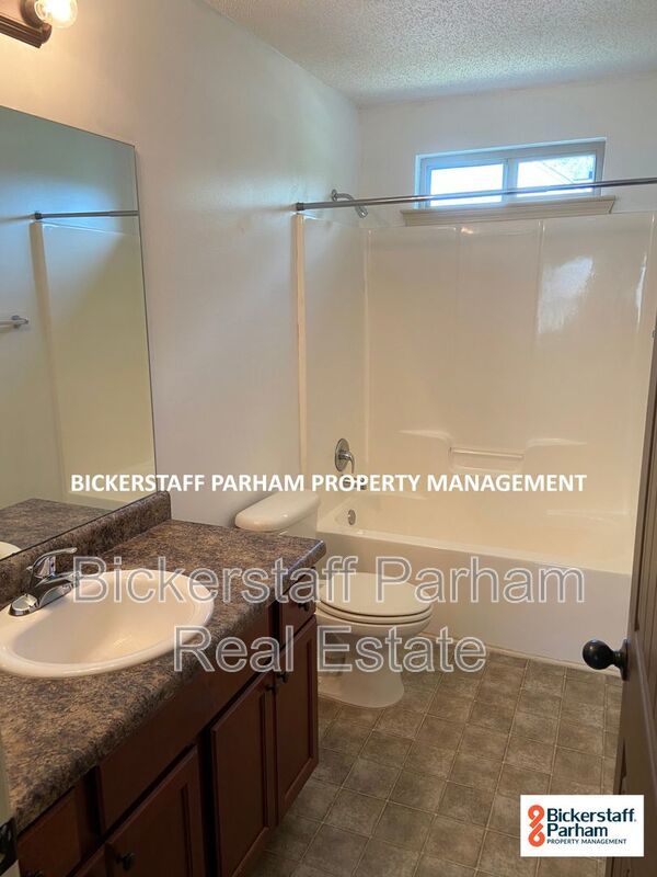 Spacious 2-Story Home with Open Floor Plan property image