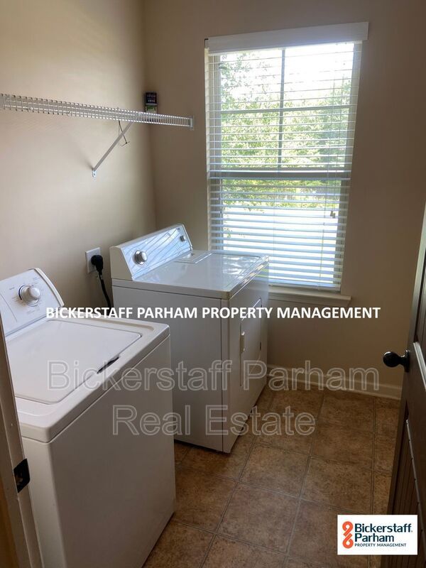 Spacious 2-Story Home with Open Floor Plan property image