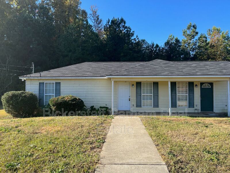 Spacious Apartment with Everything You Need — and More. Available Today! property image