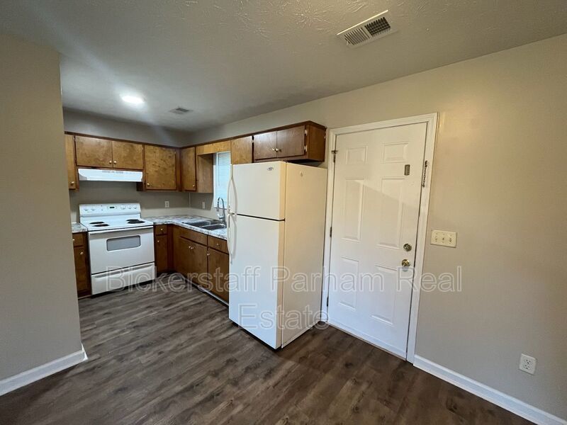 Spacious Apartment with Everything You Need — and More. Available Today! property image