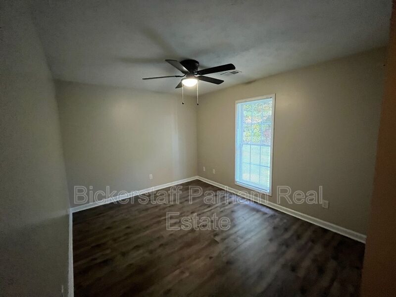Spacious Apartment with Everything You Need — and More. Available Today! property image