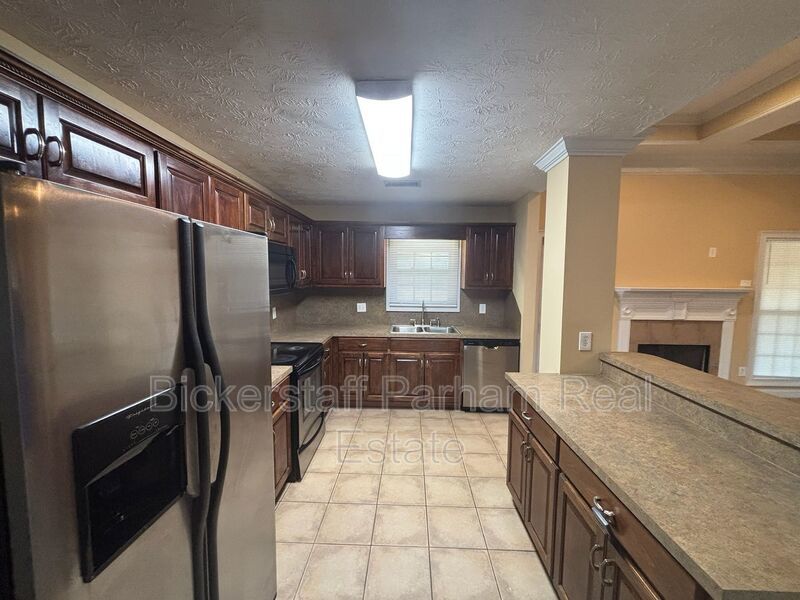 Welcome to Yorktown Subdivision! Fall in Love with Where You Live. property image