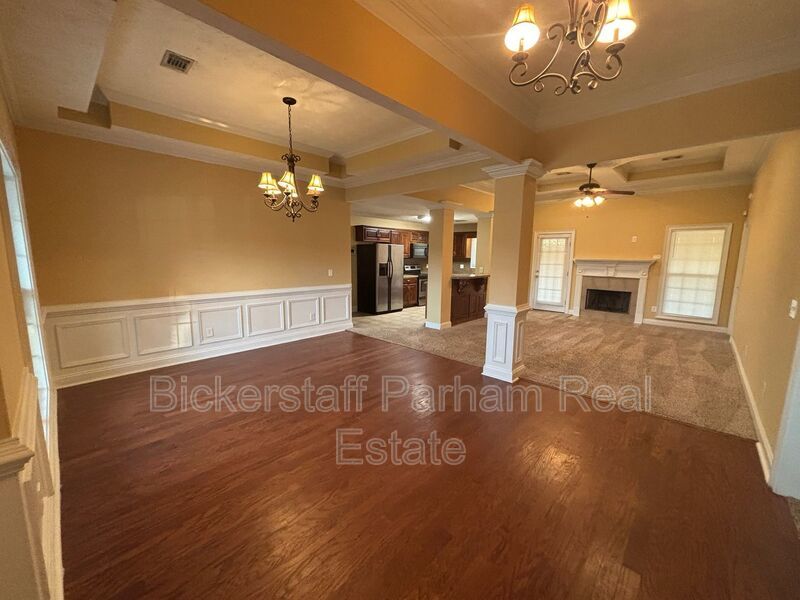 Welcome to Yorktown Subdivision! Fall in Love with Where You Live. property image