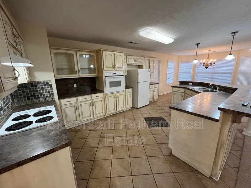 Luxury Living, Redefined. Apply Today! property image