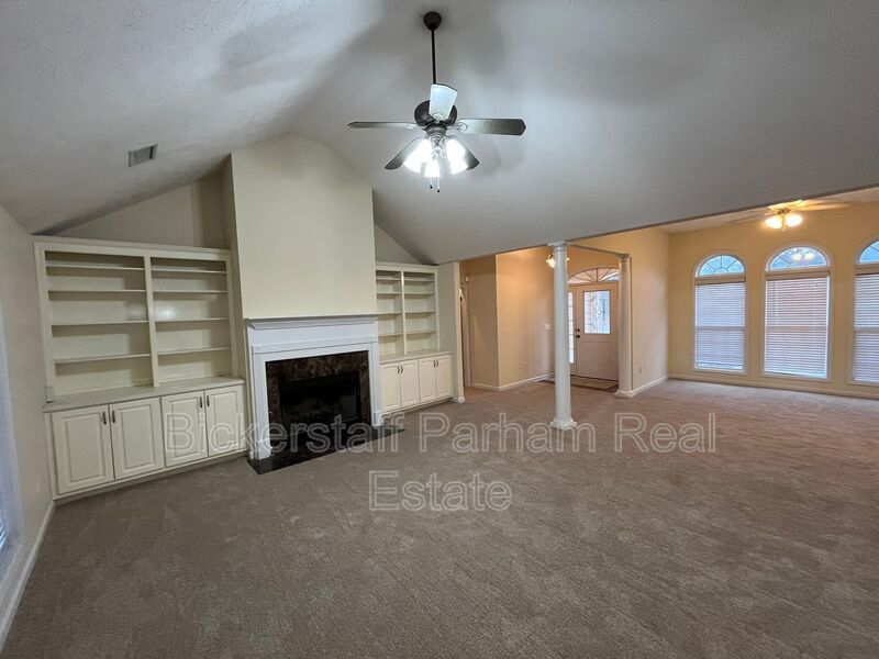 Luxury Living, Redefined. Apply Today! property image