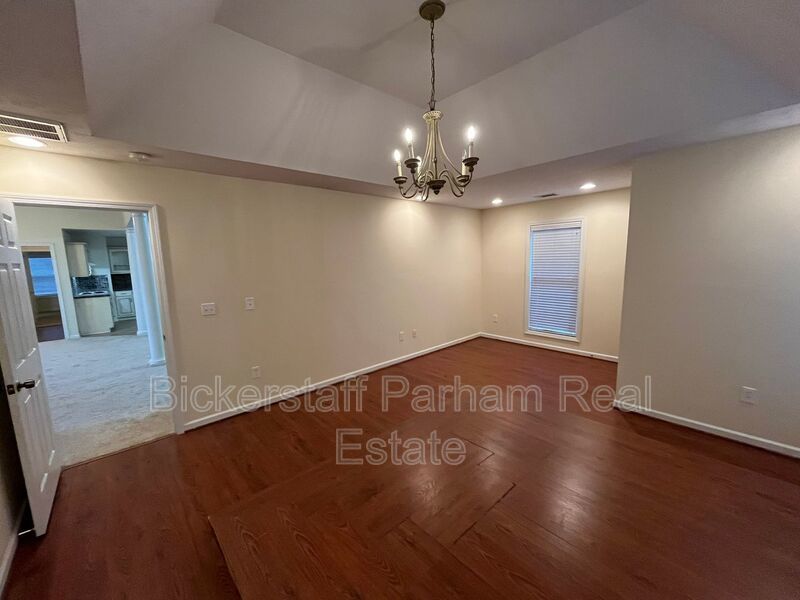 Luxury Living, Redefined. Apply Today! property image