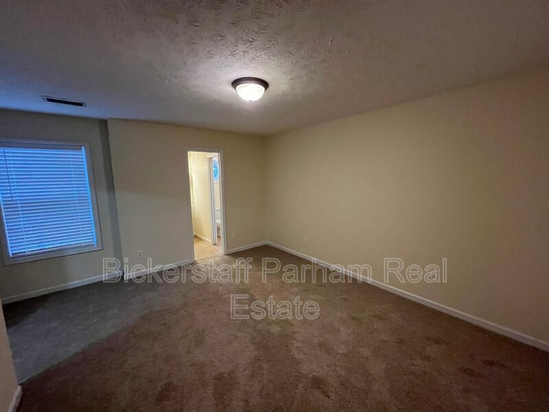 Luxury Living, Redefined. Apply Today! property image