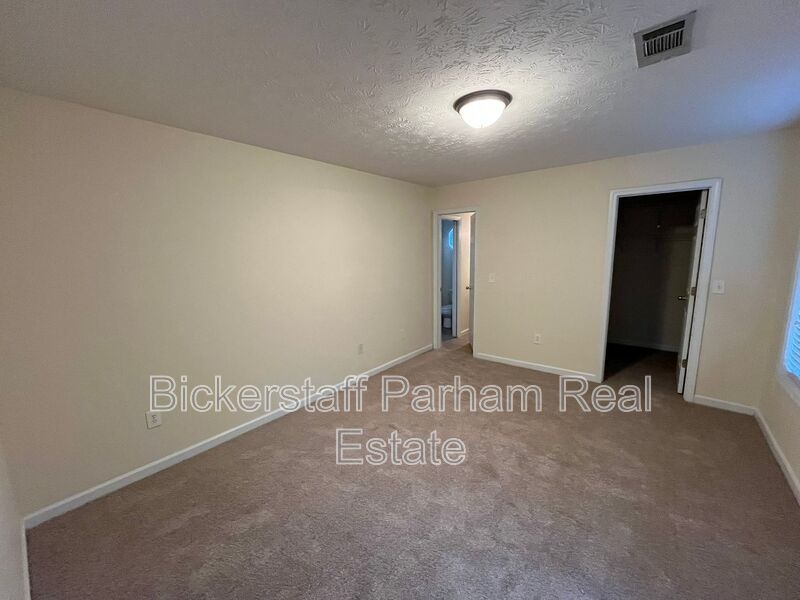 Luxury Living, Redefined. Apply Today! property image