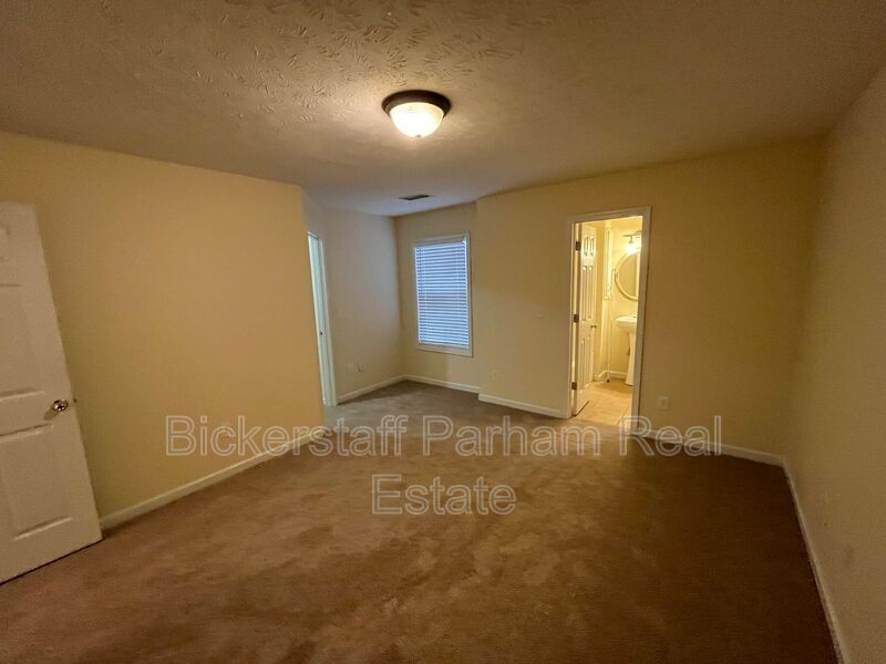 Luxury Living, Redefined. Apply Today! property image