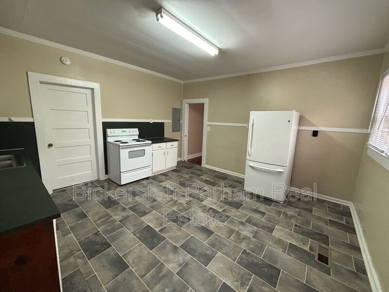 Located On Forrest Road!! property image