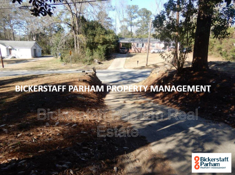 Located On Forrest Road!! property image